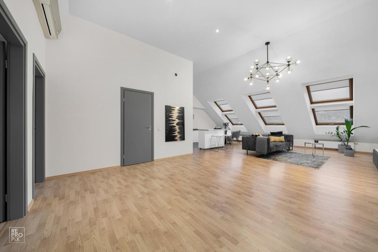 Apartament Old Town With Underground Parking Kowno